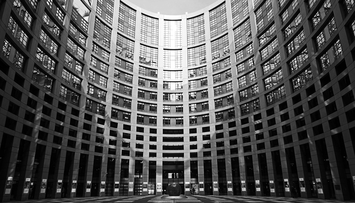 Anche il parlamento europeo chiede più ambizione sulle rinnovabili